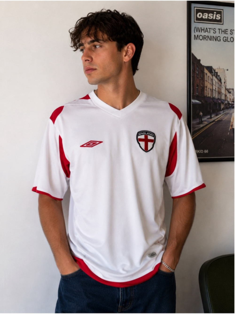 Umbro White and Red England Football Jersey - V-Neck Size S FIFA Y2K Soccer
